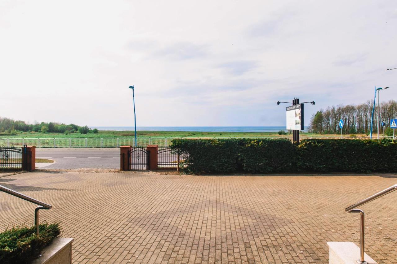 Dw Airen Hotel Trzesacz Bagian luar foto