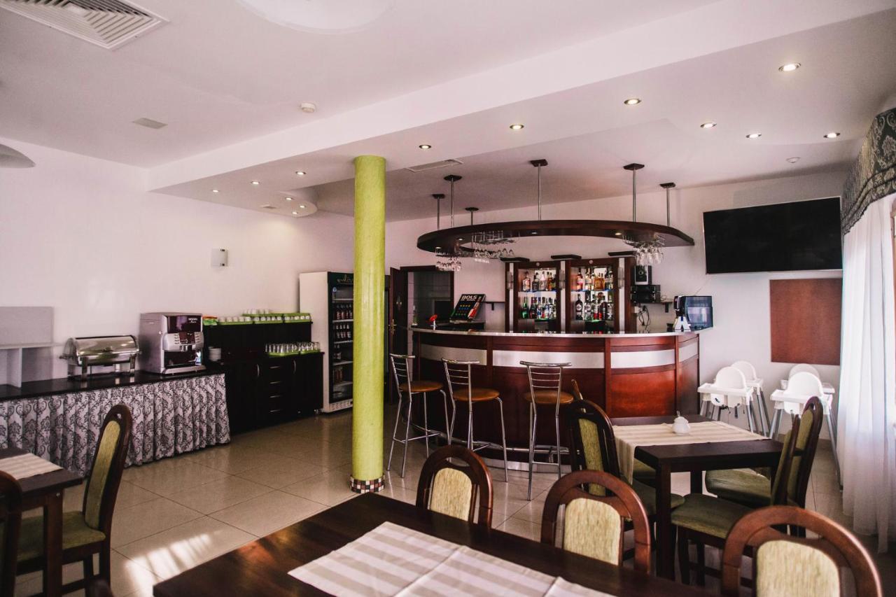 Dw Airen Hotel Trzesacz Bagian luar foto