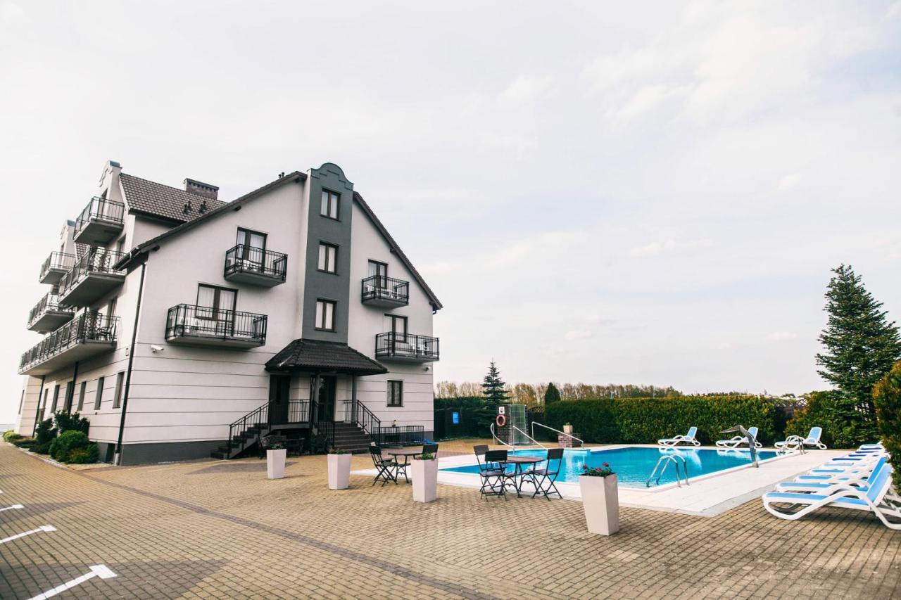 Dw Airen Hotel Trzesacz Bagian luar foto