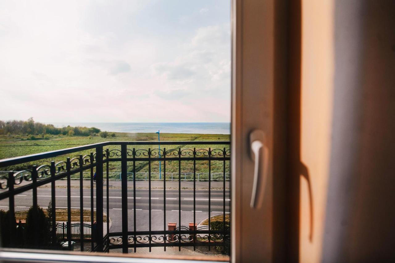 Dw Airen Hotel Trzesacz Bagian luar foto